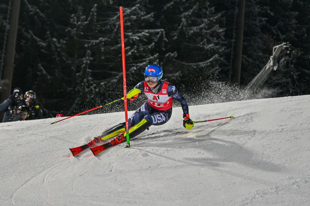 Stílustanulmány: fölül Marielle, alul Mikaela szlalomozik (Fotók: GettyImages)