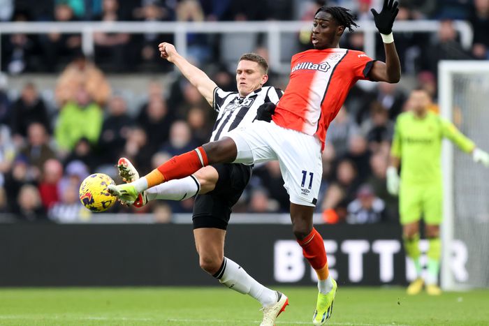 Közönségszórakoztató meccset játszott egymással a Newcastle és a Luton
