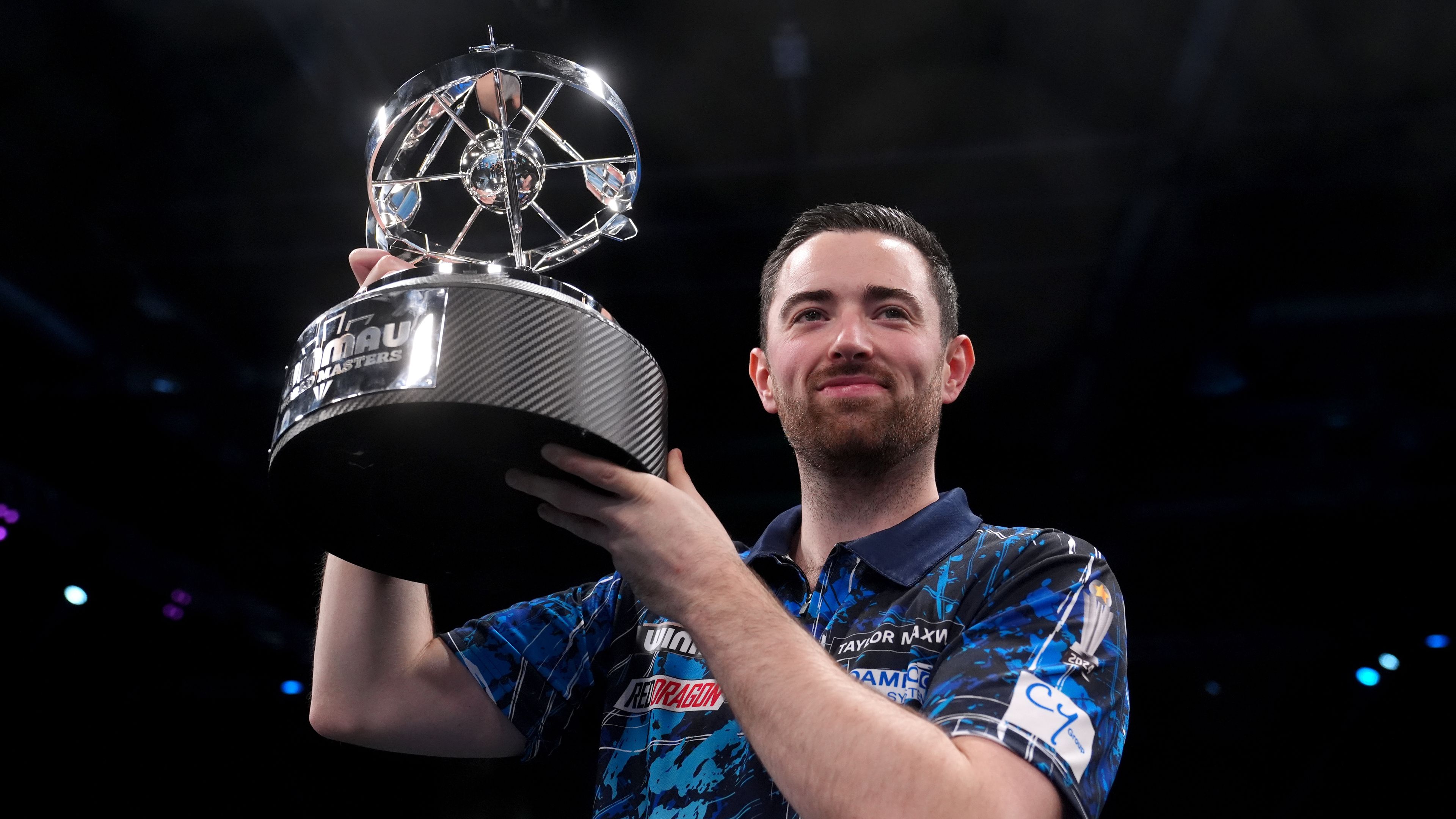 Elképesztő döntő, Luke Humphries nyerte a PDC World Masterst