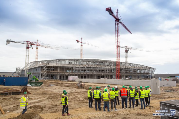 „Erre a csarnokra külföldön is felkapják a fejüket!” – szurkolók lepték el az új fehérvári arénát – videóval