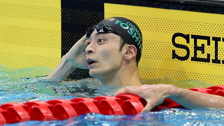 Visszavonult a három olimpiai érmet is nyerő úszó