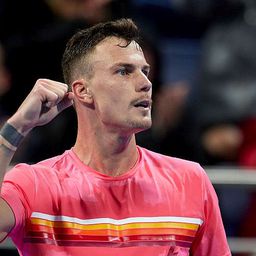Fucsovics könnyed győzelemmel rajtolt Estorilban