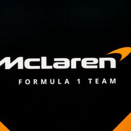 Különleges festéssel készül a McLaren a Japán Nagydíjra – képekkel