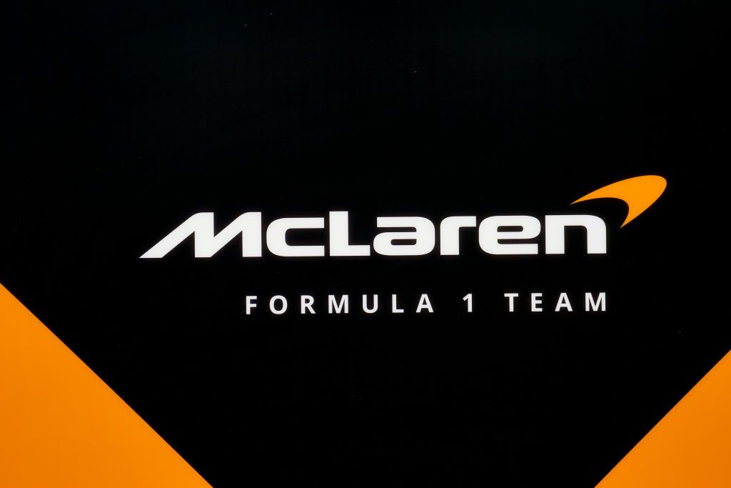 Különleges festéssel készül a McLaren a Japán Nagydíjra – képekkel