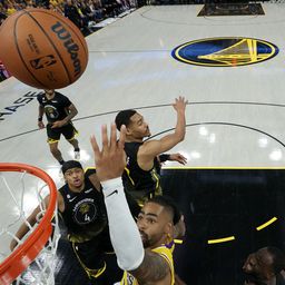 Idegenben győzte le a címvédőt a Lakers az NBA-ben – videóval