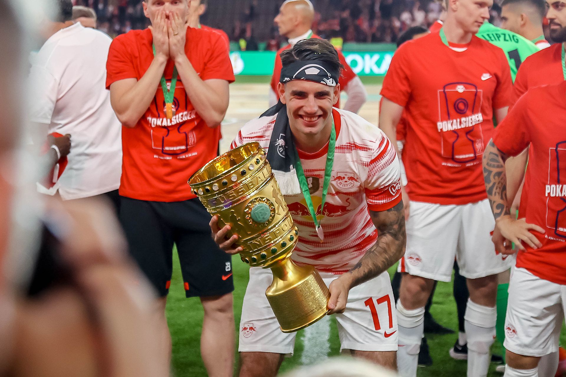 Édes emlék Berlinből: Szoboszlai Dominik és a Leipzig tavaly már megtapasztalta, milyen érzés ünnepelni a Német Kupa-döntő lefújása után. Fotó: Getty Images