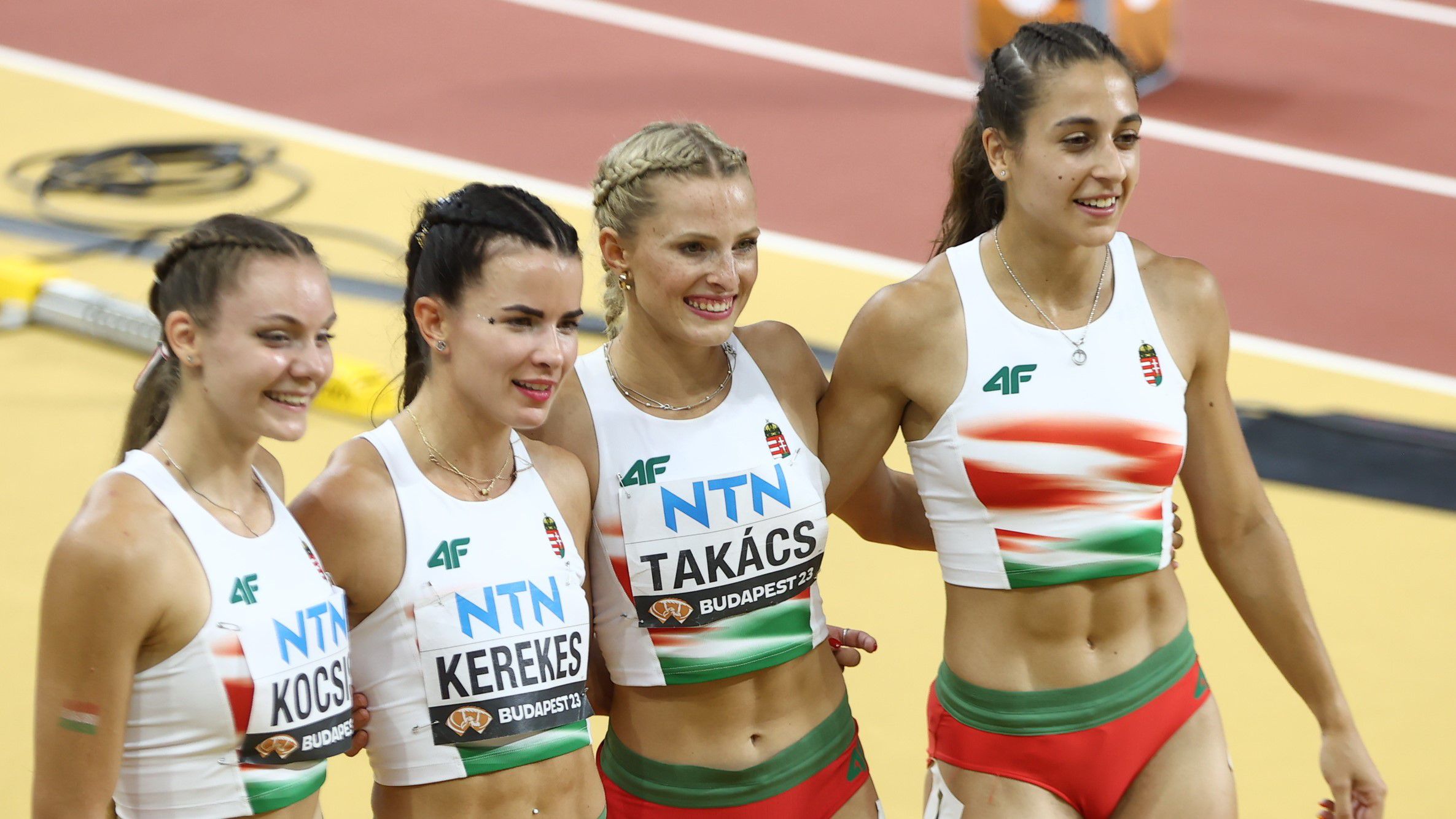 Kocsis Anna Luca, Kerekes Gréta, Takács Boglárka, Csóti Jusztina. A budapesti világbajnokságon ez a négy lány futott a 4x100 méter előfutamában (Fotó: Pozsonyi Zita)