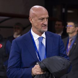 „Nagymamákat is verhetne a Parlament előtt, az emberek akkor is szeretnék”
