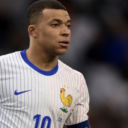 Kylian Mbappé fehérben futballozik a következő öt évben
