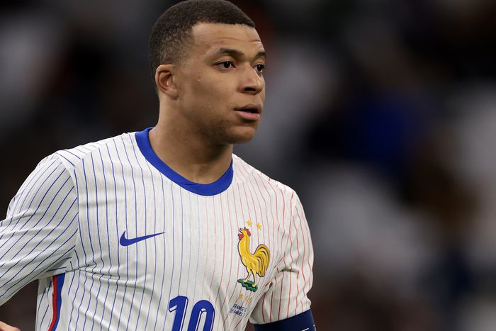 Kylian Mbappé fehérben futballozik a következő öt évben