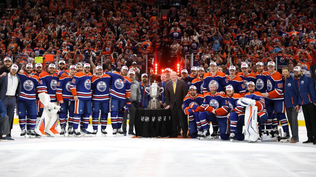 Nyugatról az Edmonton Oilers került döntőbe