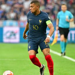 Csillagászati összegért váltana klubot Mbappé