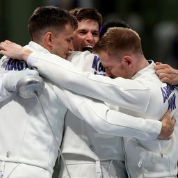Olimpiai bajnok a férfi párbajtőrcsapat!