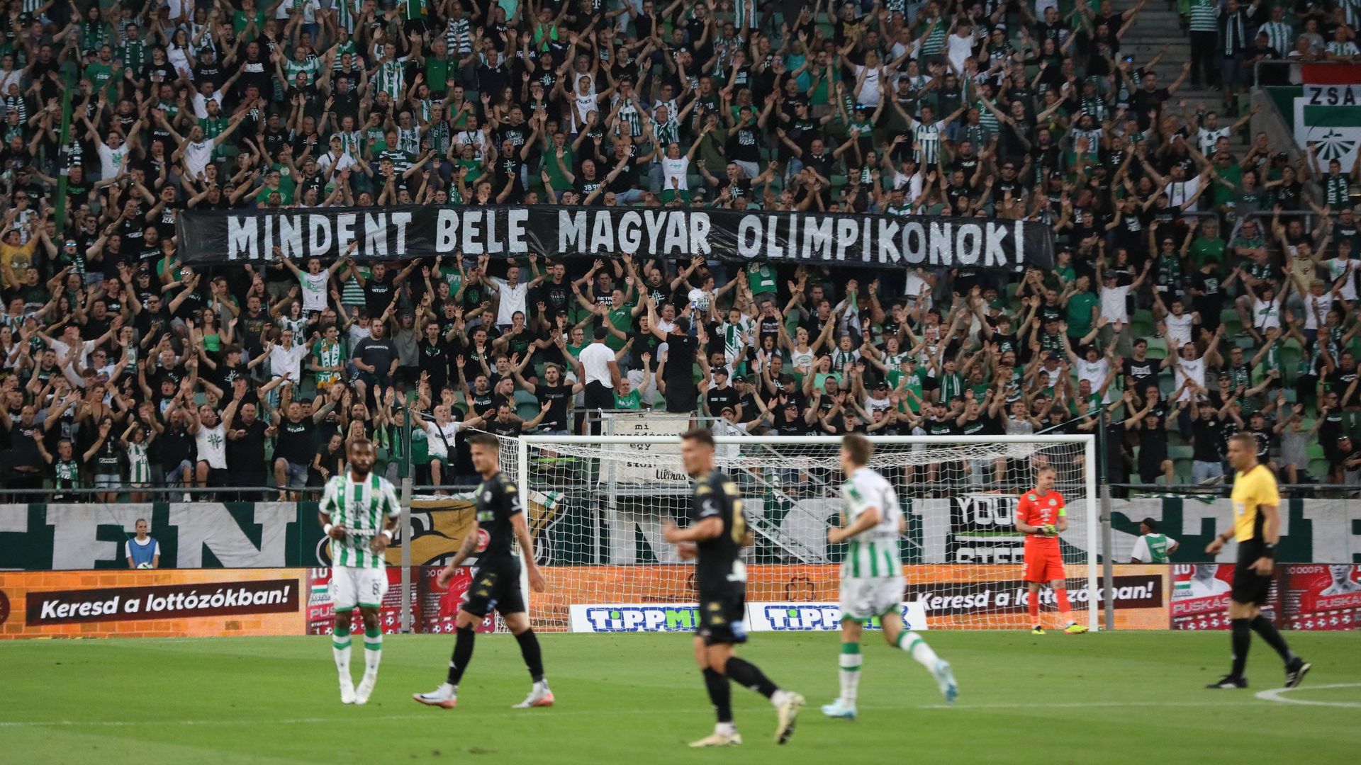 Nem hiába szurkoltak az Üllői útról is a magyar versenyzőknek: Milák Krisfóf olimpiai bajnok lett! (Fotó: Juhász Sára)