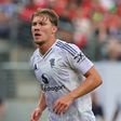 A Manchester United féláron szabadulna a dán csatártól