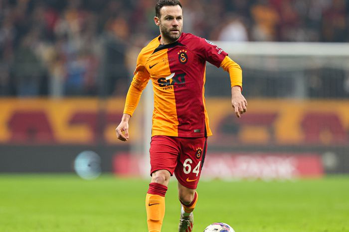 Juan Mata Vécsei Bálint csapattársa lett