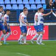 Kleinheisler László (középen) csodás fejes gólt szerzett (Fotó: nk-osijek.hr)