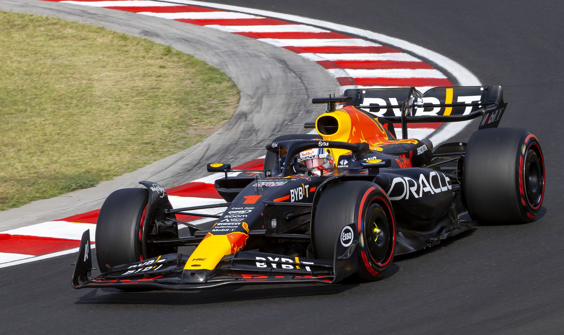 Zsinórban harmadik vb-sikerét arathatja a Red Bull Racing sztárja