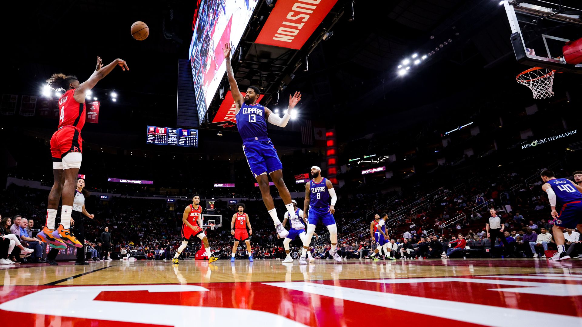 Tovább tart a Houston mélyrepülése, hibátlan maradt a Milwaukee az NBA-ben