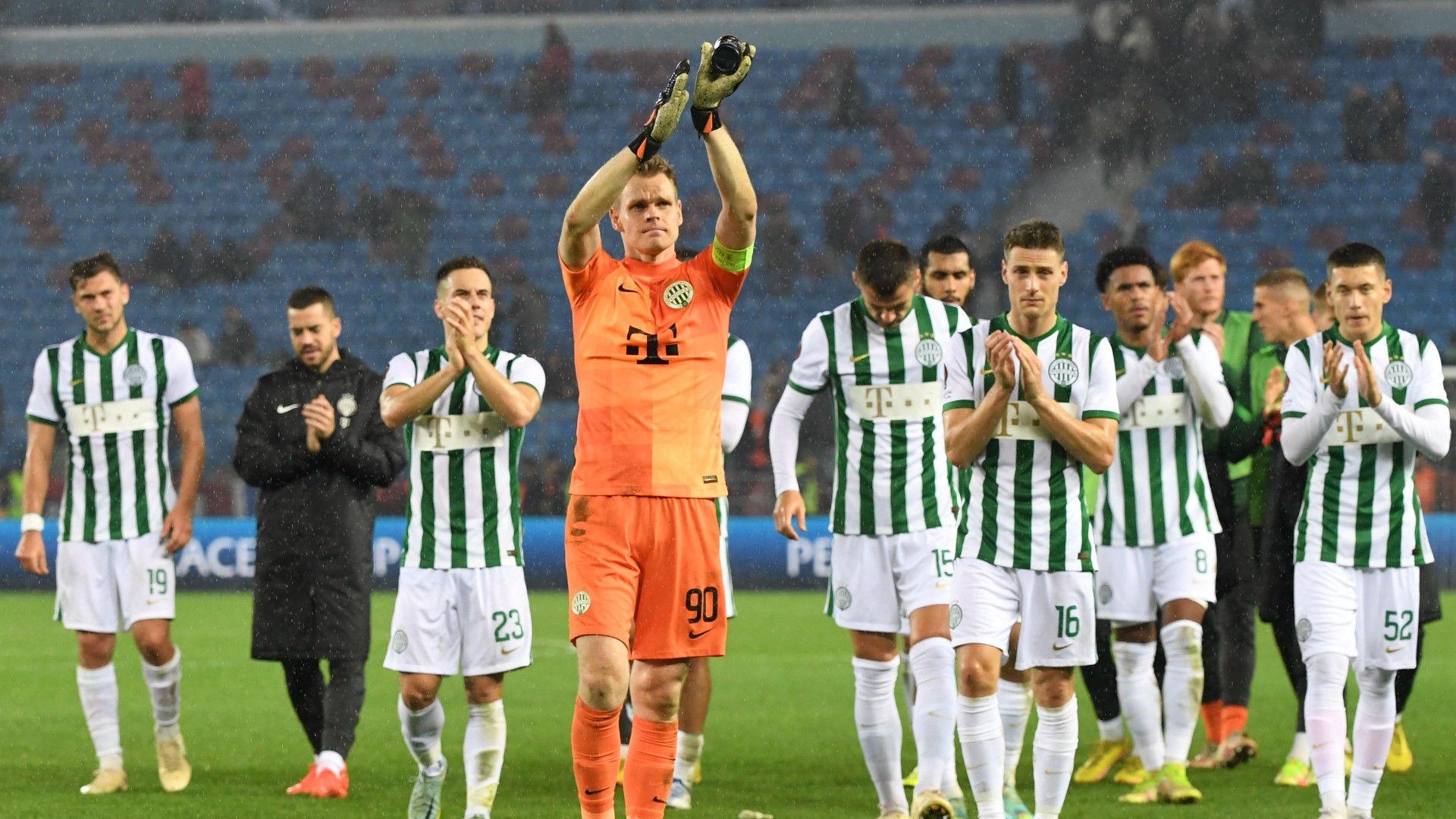 Dibusz Dénes:  „Szerencsénk volt, hogy a szünetben csak egy góllal vezetett a Trabzonspor”
