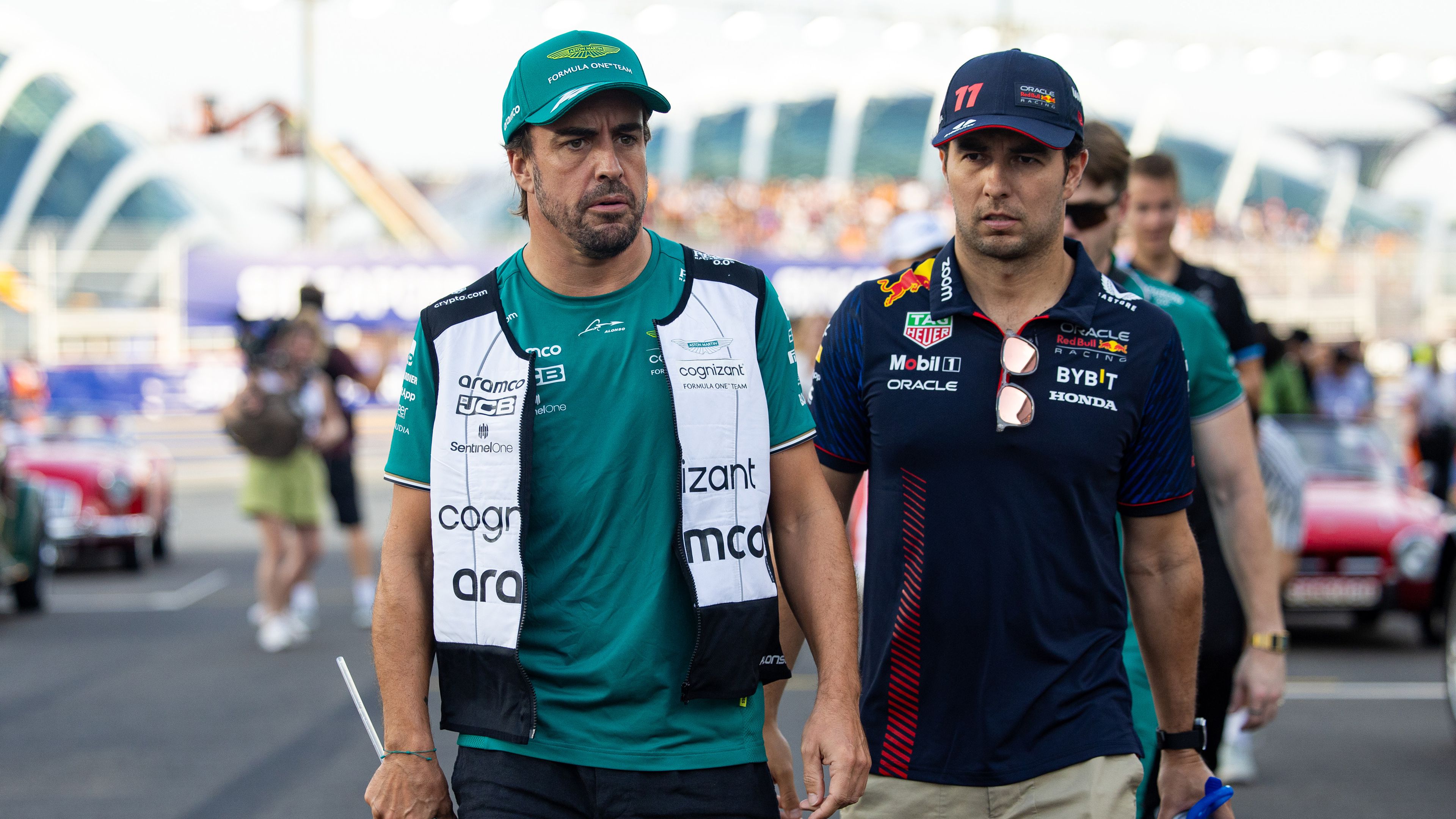 Helmut Marko szerint Alonso (balra) trükközhetett