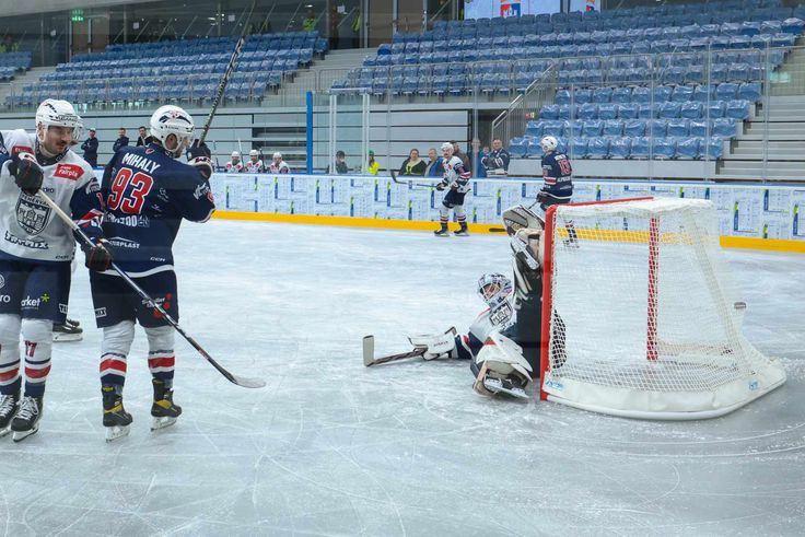 Jégre lépett a Hydro Fehérvár AV19 csapata a székesfehérvári Alba Arénában