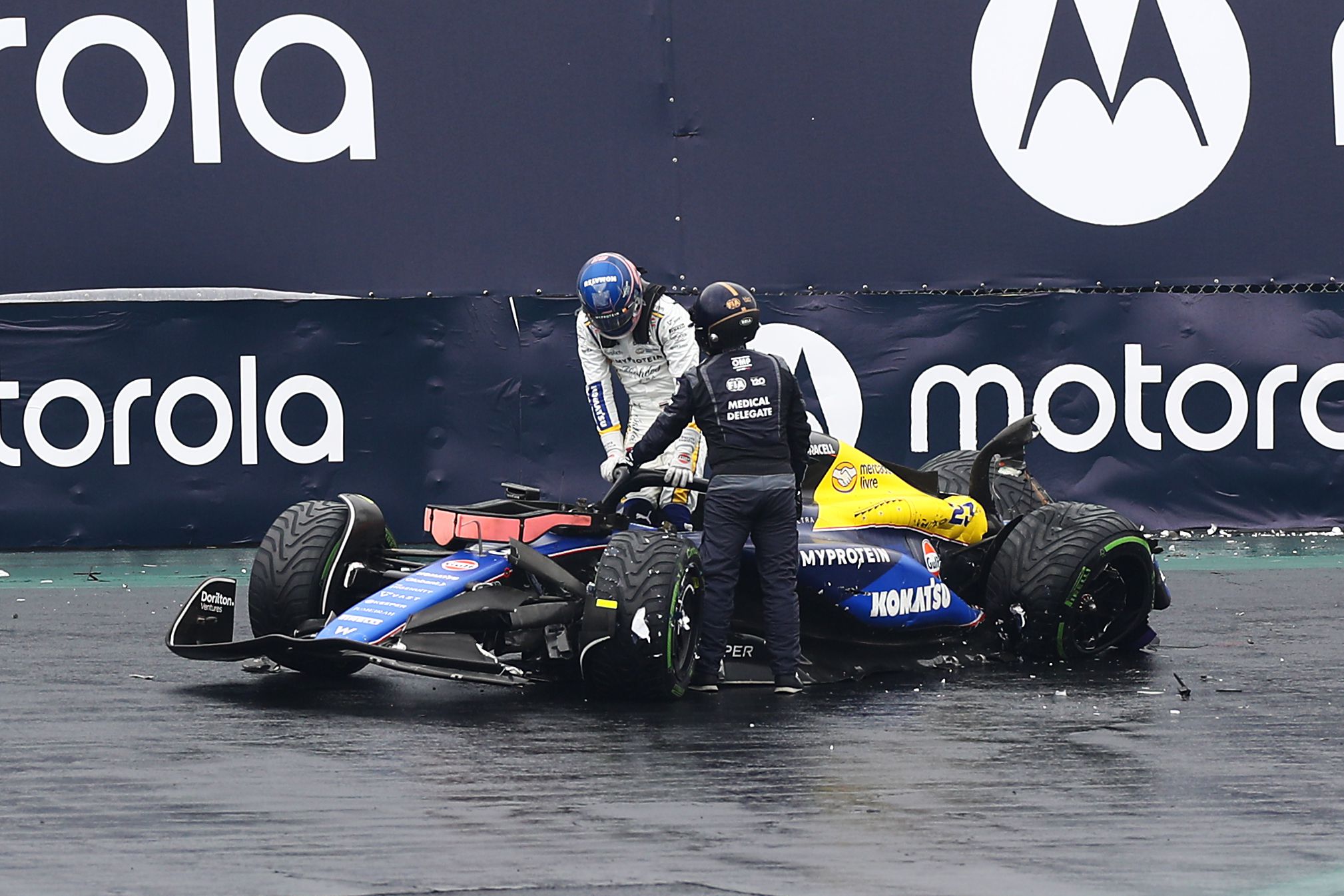 Óriási balesete után nem tud rajthoz állni a brazil versenyen a Williams versenyzője