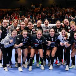 Tizenkét védés és tizenegy magyar gól a kupacímvédő ellen