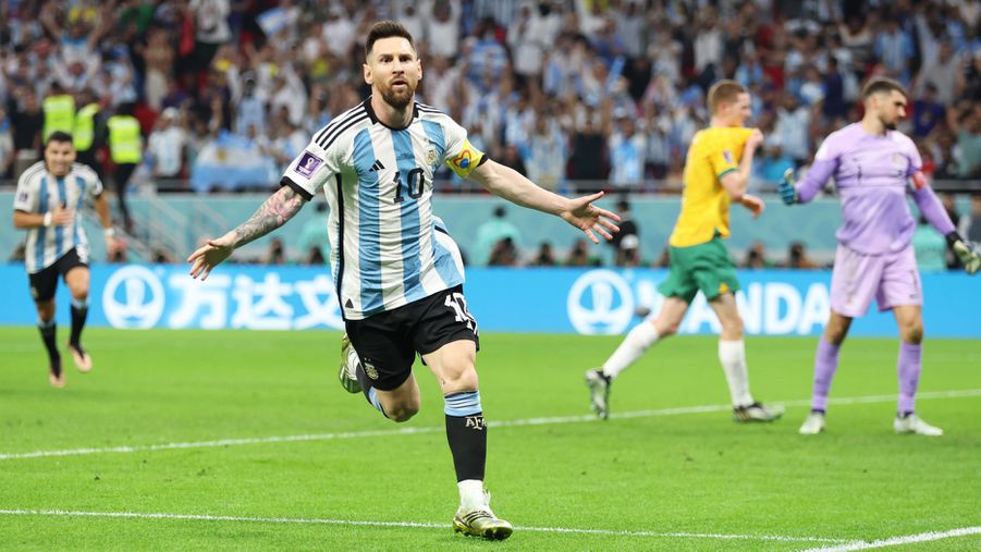 Lionel Messi okosan gurított a jobb alsó sarokba (Fotó: Getty Images)