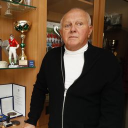 Egervári Sándor megbékélt a mozgás nélküli élettel, az unokái adnak neki erőt