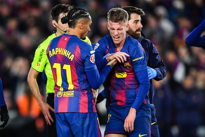 Olmo válla sérült meg