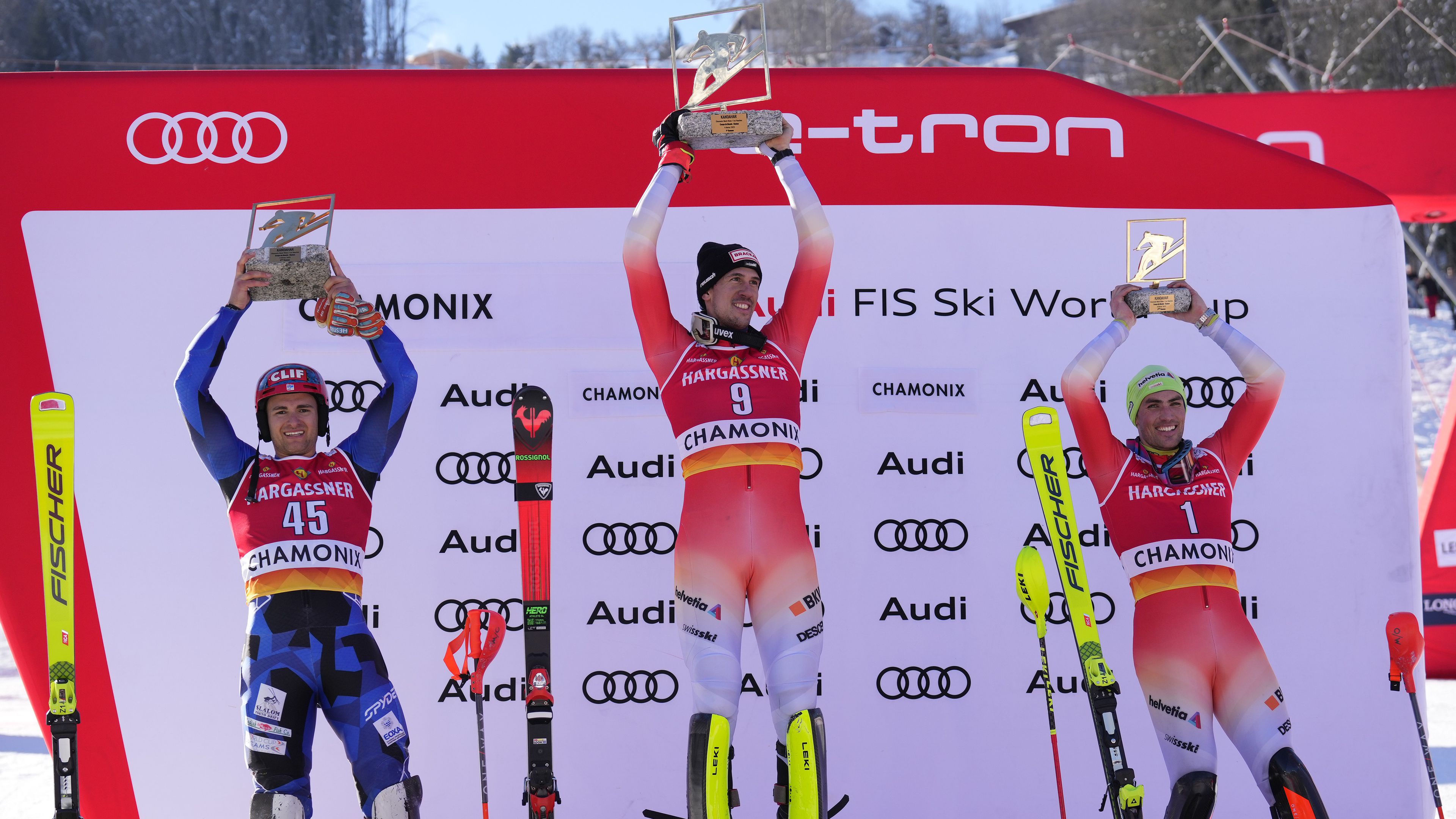 Svájci siker az alpesisí-vb előtti utolsó vk-versenyen