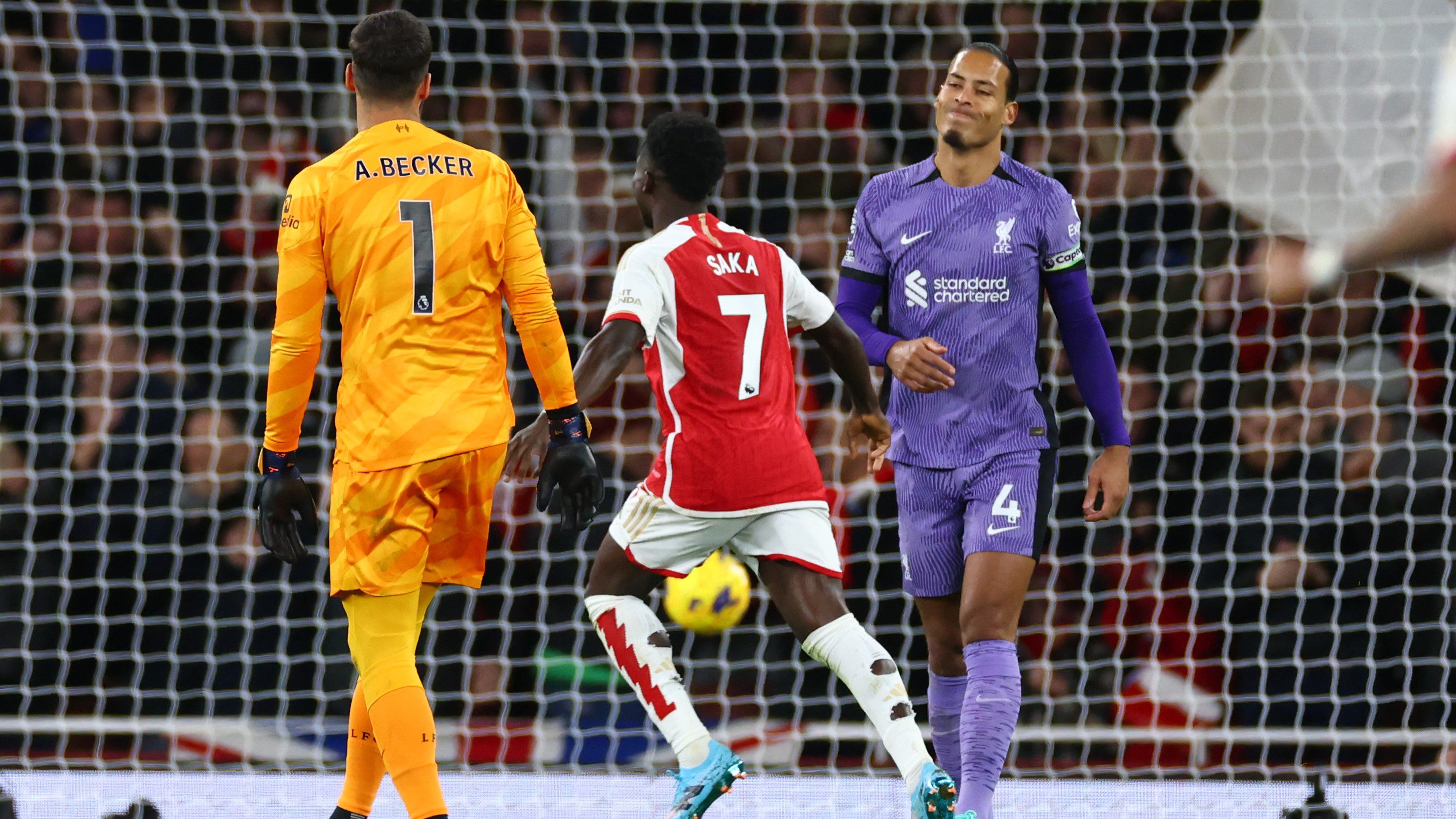 Virgil van Dijk hibája után Gabriel Martinelli megszerezte az Arsenal győztes gólját a Premier League vasárnapi rangadóján