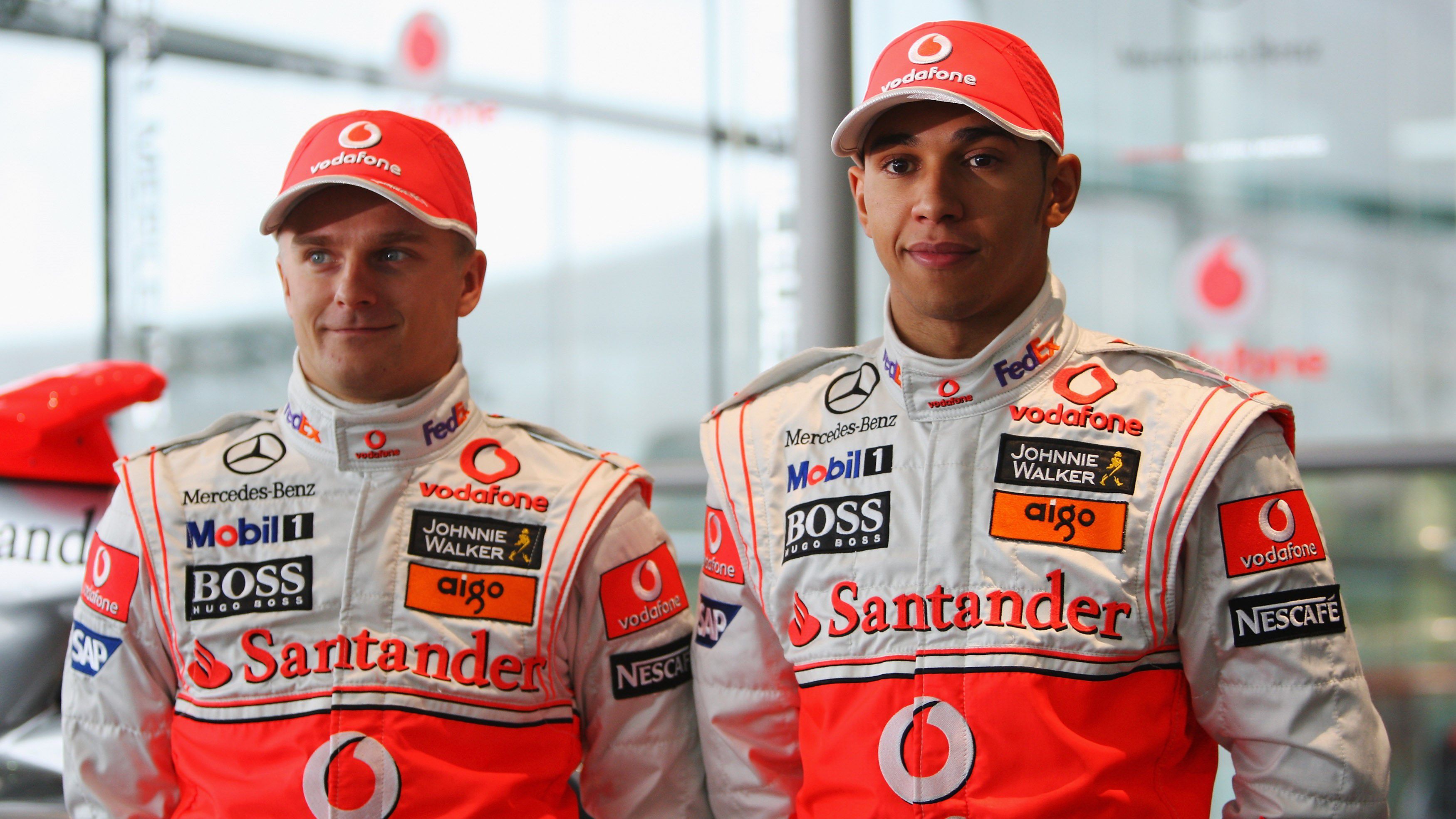 Heikki Kovalainen (balra) Lewis Hamilton csapattársa volt a McLarennél (Fotó: Getty Images)