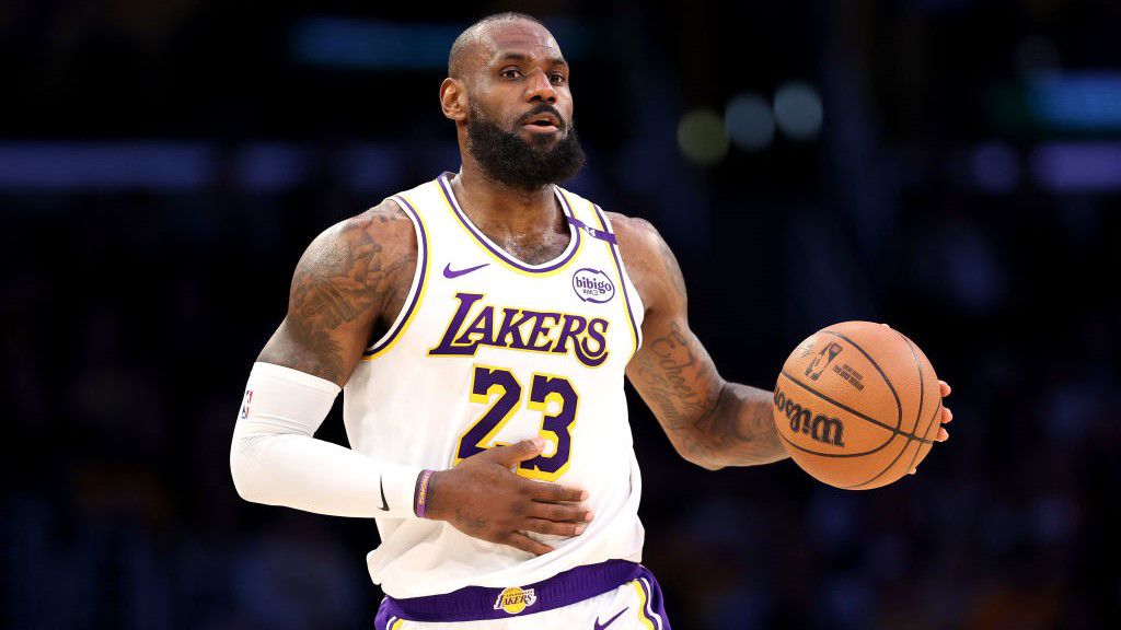 LeBron Jamesnek már csak egy hiányzik az ötvenezer ponthoz