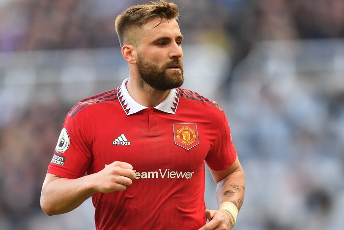 Luke Shaw hosszabbított az MU-val