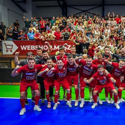Fordítás a futsal-kupadöntőben; nyolc gól a nőknél