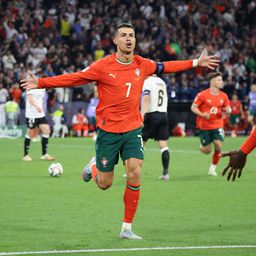 Ronaldo góljával fordított Münchenben, döntős Portugália az NL-ben!