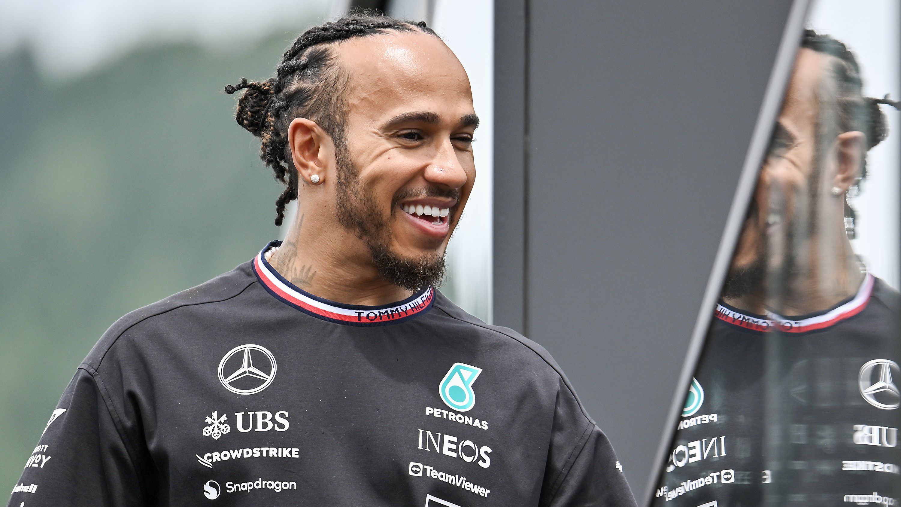F1-hírek: együttműködésbe kezd Lewis Hamilton alapítványa és a Forma-1