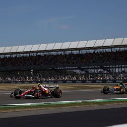 Hamiltoné az első Silverstone-i szabadedzés; bemutatkozott a Red Bull 17 éves tehetsége