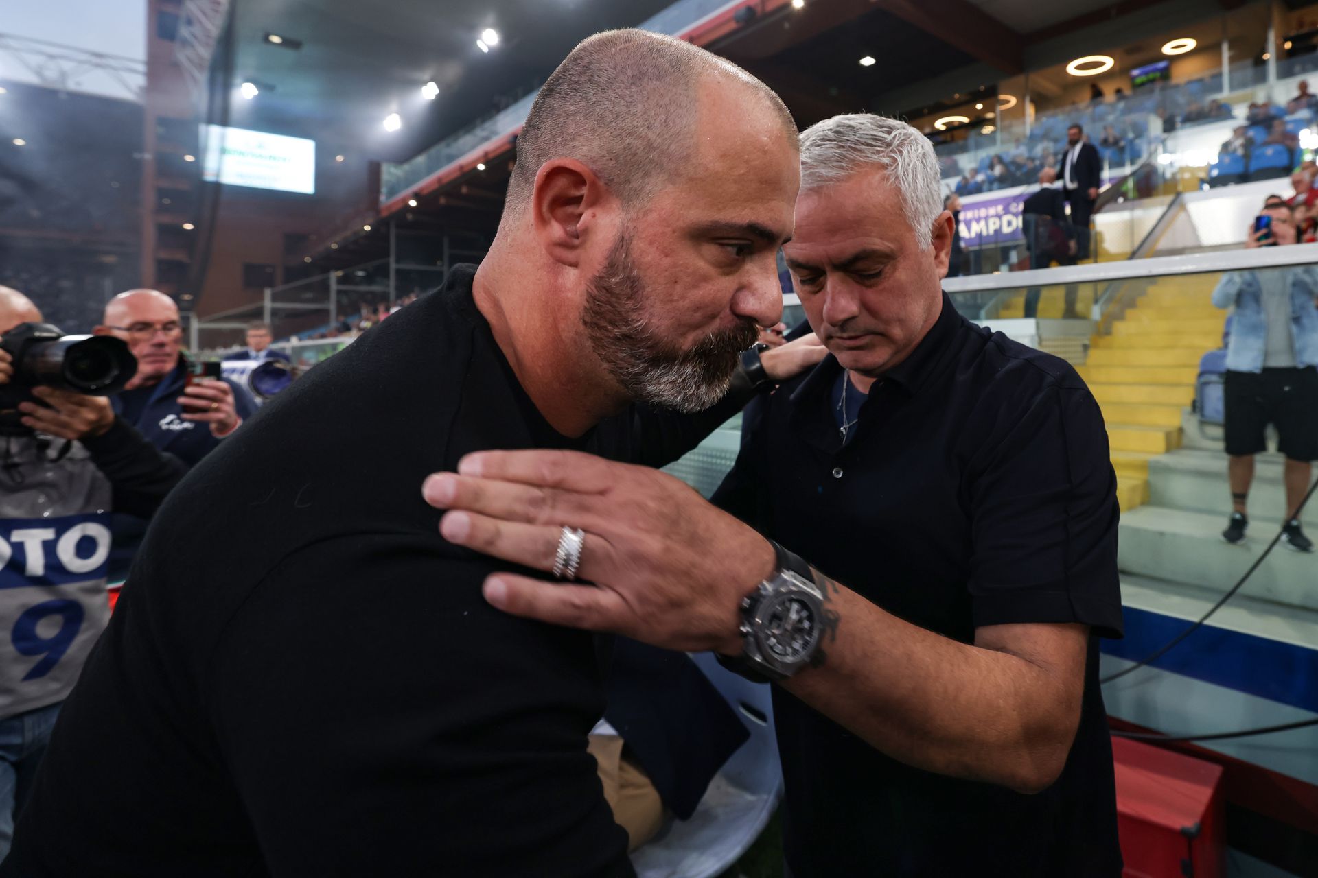 Októberben még José Mourinho ellen készítette fel játékosait Dejan Sztankovics, amikor a szerb szakember a Sampdoria kispadján ült. Fotó: Getty Images