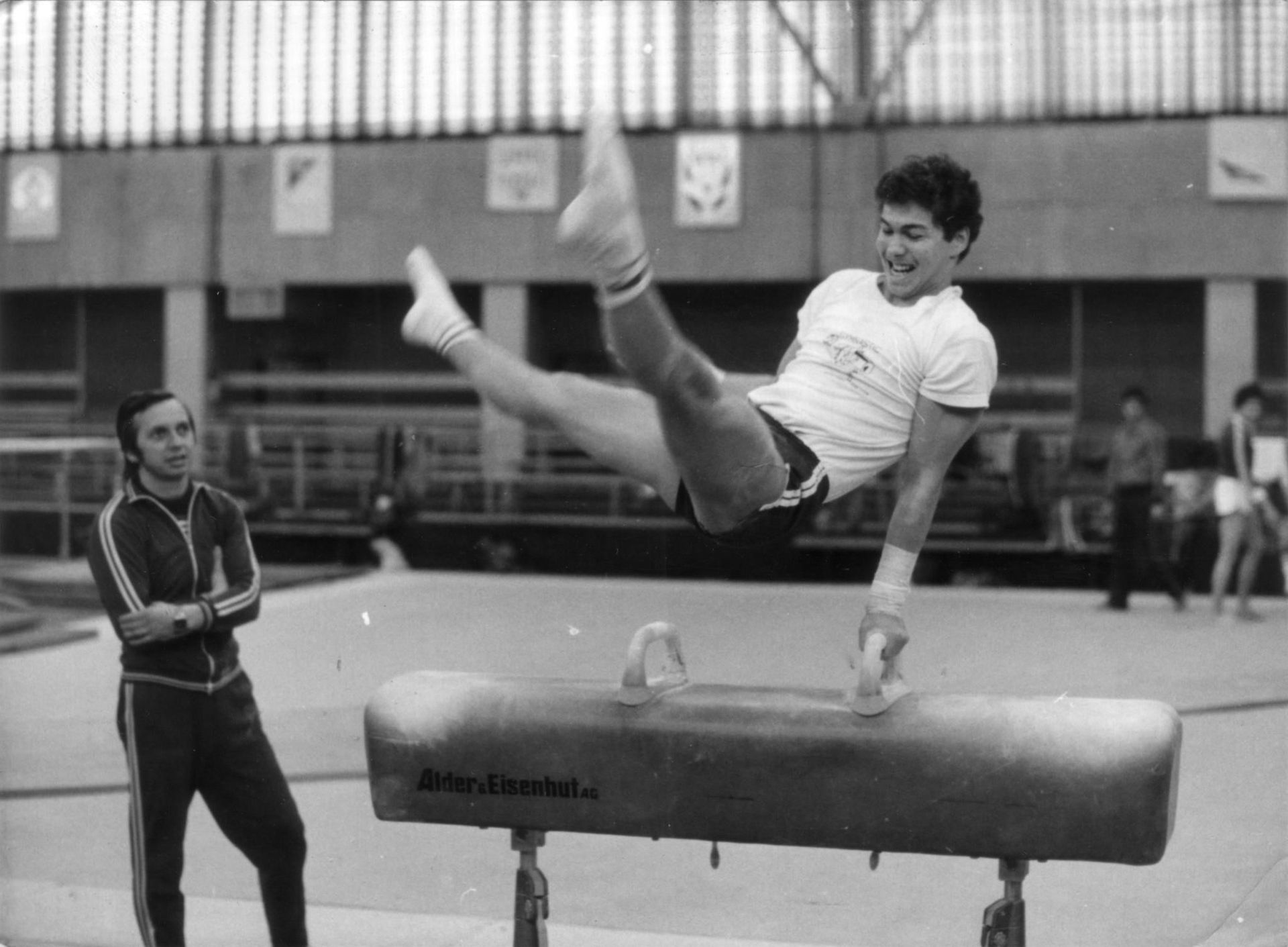 Guczoghy György olimpiai bronzérmes, akinek nevét a gyűrűn őrzi egy gyakorlat, holott lólengésben alkotott maradandót.