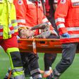 Hordágyon hagyta el a pályát az Európa-bajnok védő