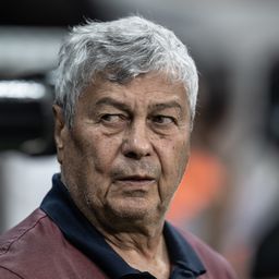 Visszavonult a románok legendás futballedzője