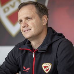 Az éllovastól négy pontra álló Diósgyőr vezetőedzője: Meglepetés lenne a dobogó