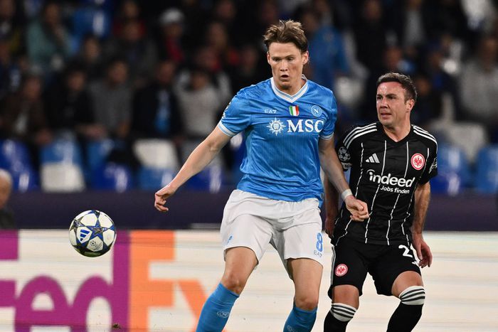 Scott McTominay és Mario Götze