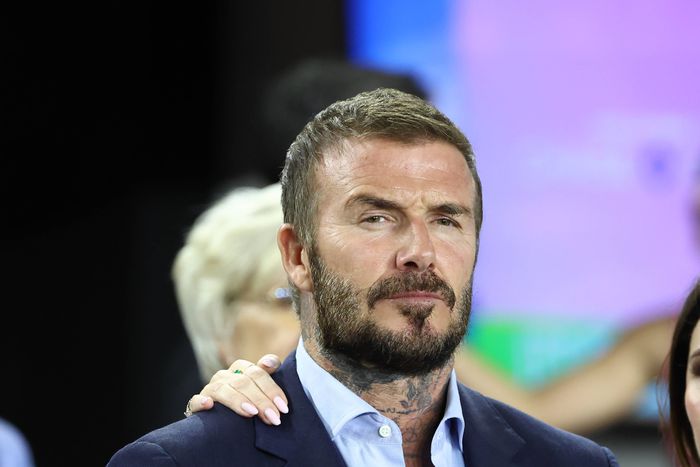 Beckhamet lovaggá ütötték