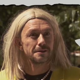 Ezt látni kell: Kabát Péter Magdi anyus és Klaudia szerepében a Barátok közt „új” főcímében