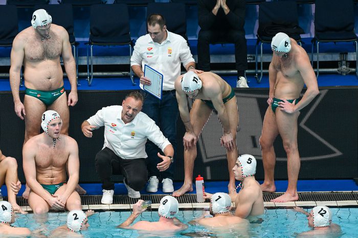 Varga Zsolt szövetségi kapitány a Magyarország–Görögország mérkőzésen a zágrábi Mladost uszodában