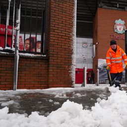 Eldőlt, megrendezik a délutáni Liverpool–Manchester United rangadót